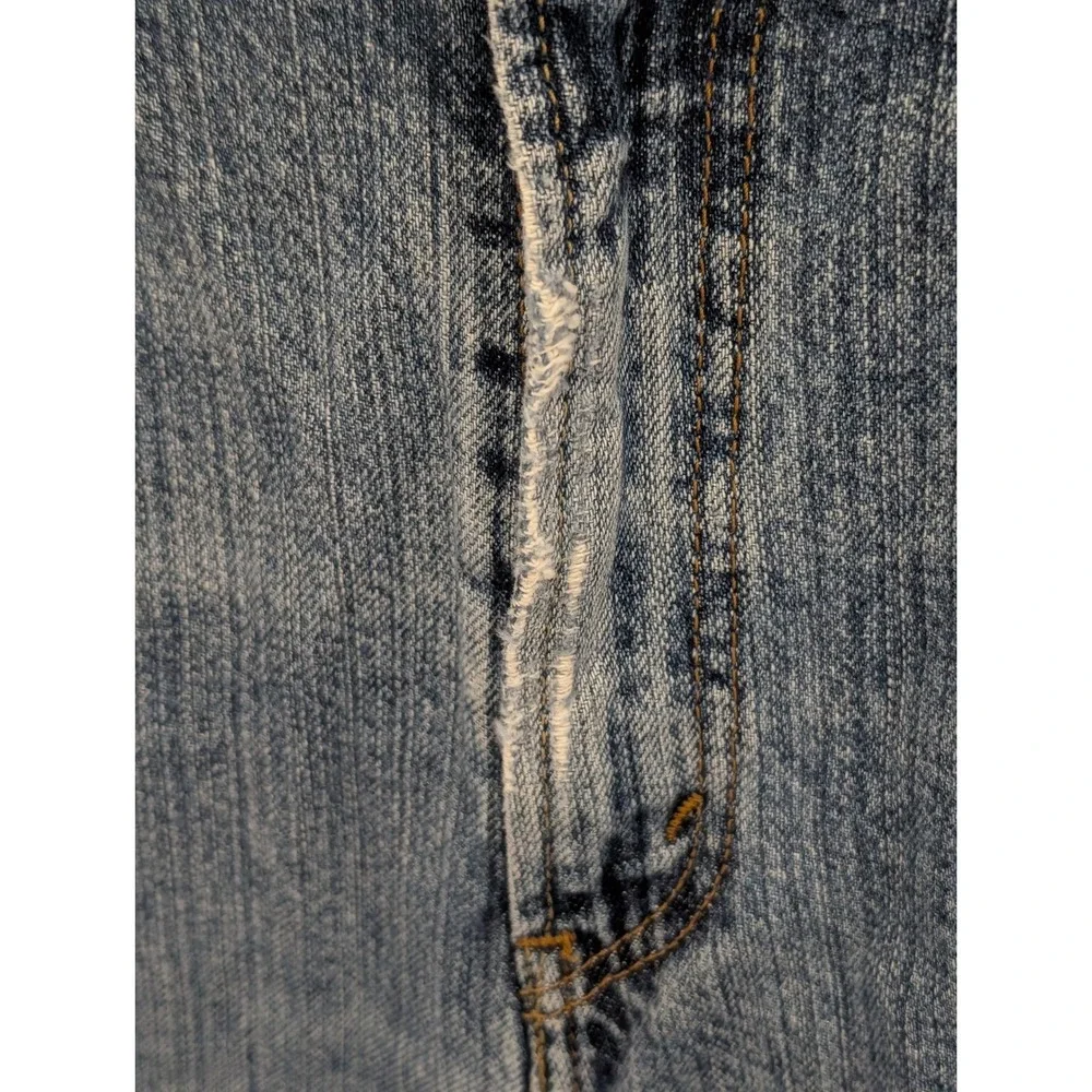 Levis 505 Regular Fit Denim Shorts Mens 34 Blue Medium Wash Distressed Cut Off